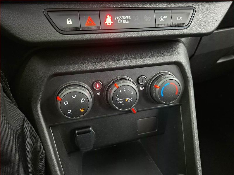 Dacia Sandero (2023) 1.0 TCe, Automat, Tempomat - fotka 15 z 17
