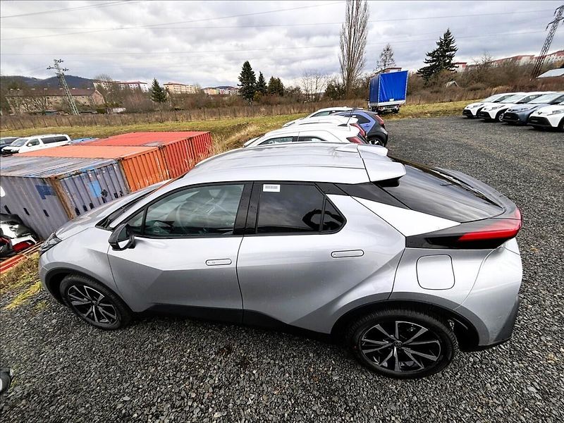 Toyota C-HR 1,8   Style HEV CVT - fotka 4 z 8