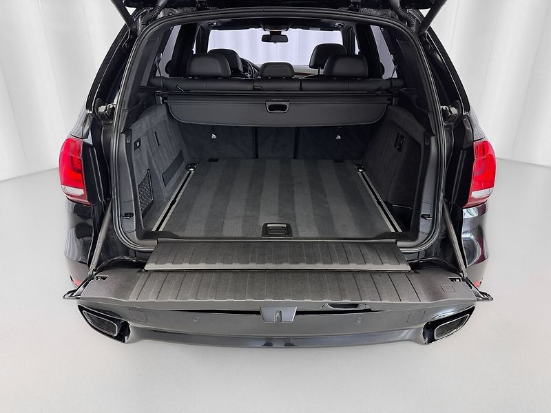 BMW X5 M50d xDrive M-PAKET, HUD, EL. - fotka 32 z 33