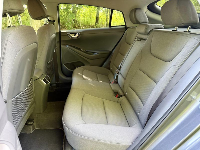 Hyundai Ioniq (2020) 38,3 kWh,SoH 100%,TČ ,BlueLink - fotka 15 z 17