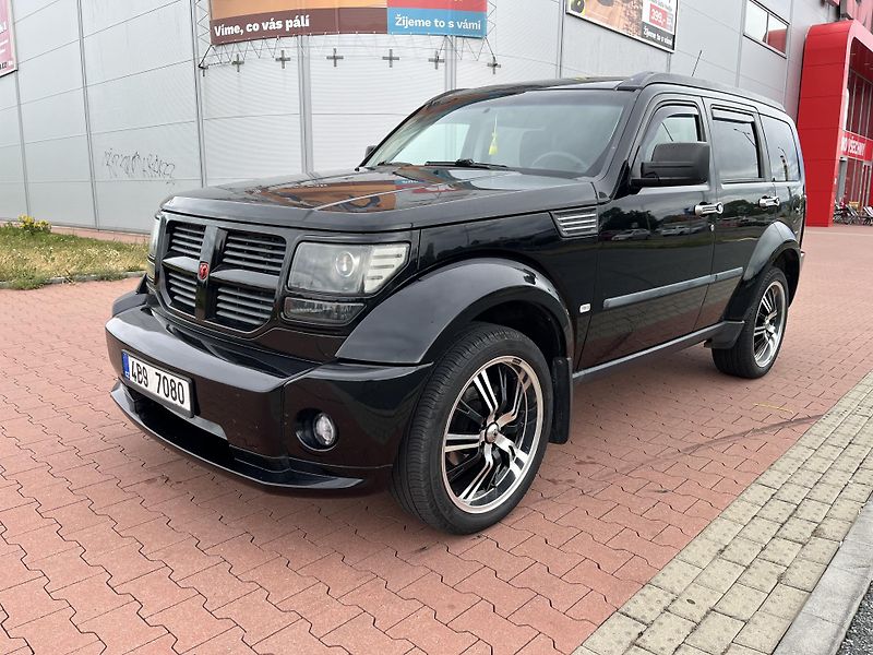 Dodge Nitro 2.8 CRD 4x4 Automat - fotka 1 z 27