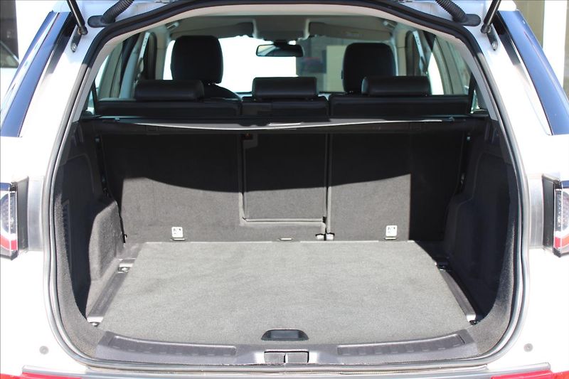 Land Rover Discovery Sport 2,0 TD4  NOVÉ V ČR,A/T,4x4 - fotka 26 z 30