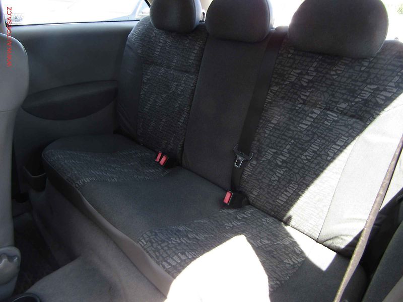 Opel Corsa (2002) 1.2i, ČR, STK4/28 - fotka 10 z 14