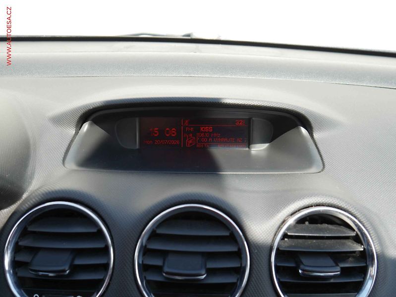 Peugeot 308 (2008) 1.6HDi, AC, tažné - fotka 14 z 16