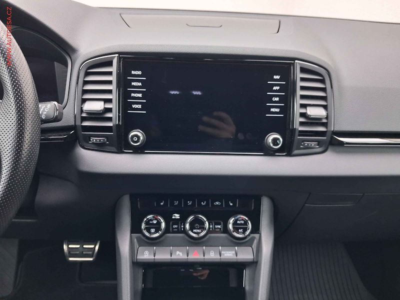Škoda Karoq (2024) 1.5 TSi, 1.maj,ČR, SportLine - fotka 12 z 20