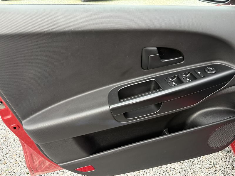 Kia Ceed 1.4CVVT 66kW ČR - fotka 14 z 17