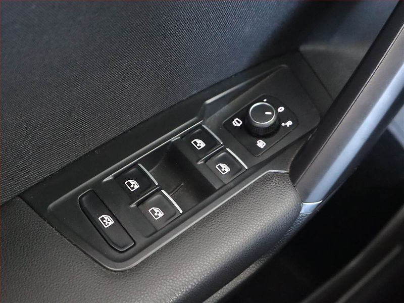 Volkswagen Tiguan Allspace (2019) R-Line 2.0 TDI - fotka 16 z 25