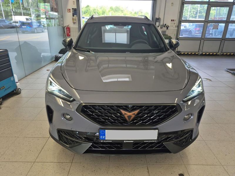 Cupra Formentor VZ 2,0 TSi/180kW - DSG Tribe - fotka 2 z 10