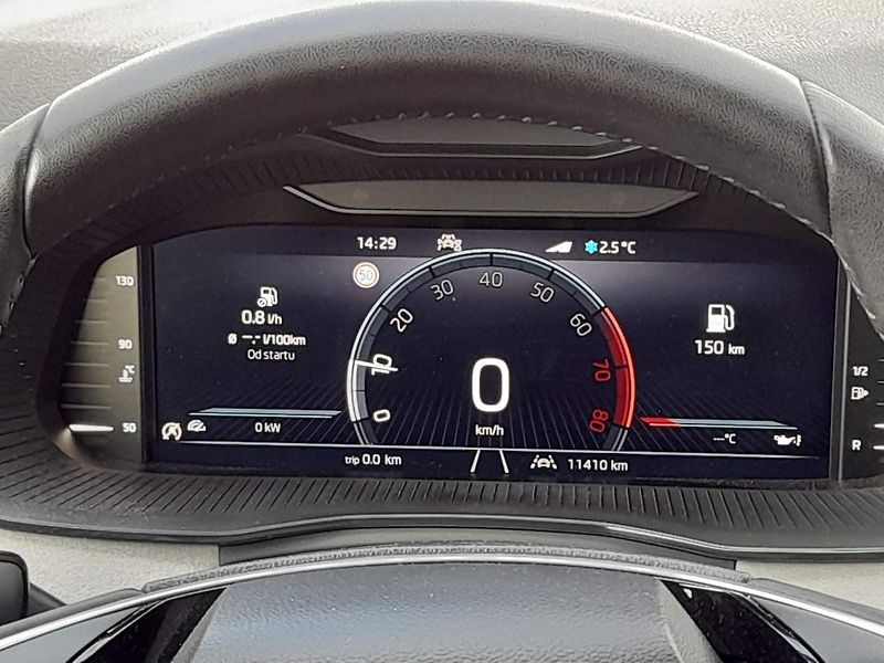 Škoda Scala First Edition 1.0 TSI 85kW 6MP - fotka 11 z 20
