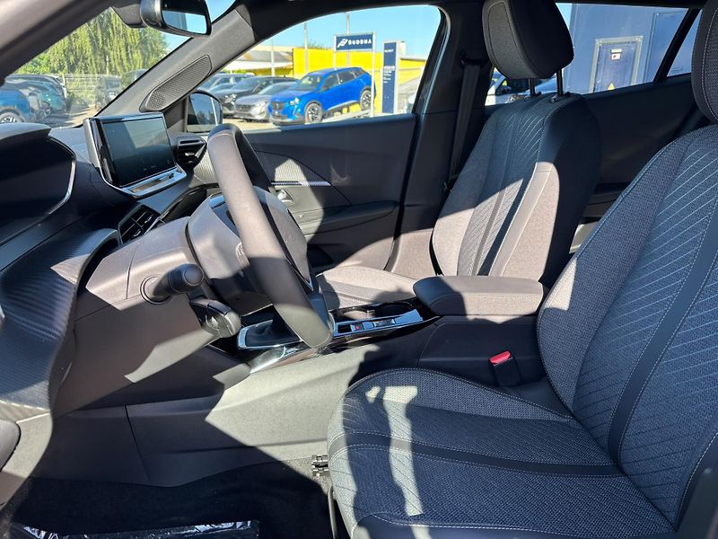 Peugeot 2008 (2026) ALLURE Turbo 100 MAN6   - fotka 12 z 20