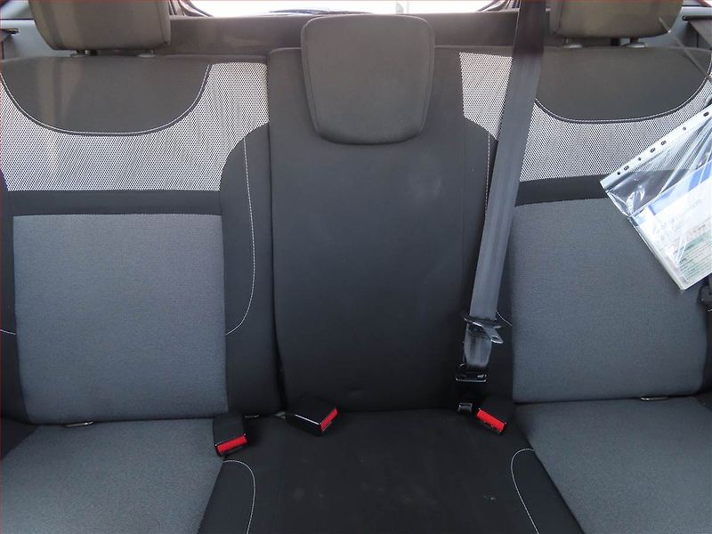 Dacia Duster (2017) 1.6 SCe, 4X4, Serv.kniha - fotka 10 z 21