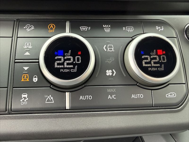Land Rover Defender (2026) 3,0 110 DYNAMIC SE D250 - fotka 26 z 36