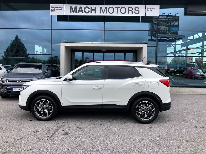 KGM Korando (2026) Smart 1.5 AWD A6 - fotka 8 z 17