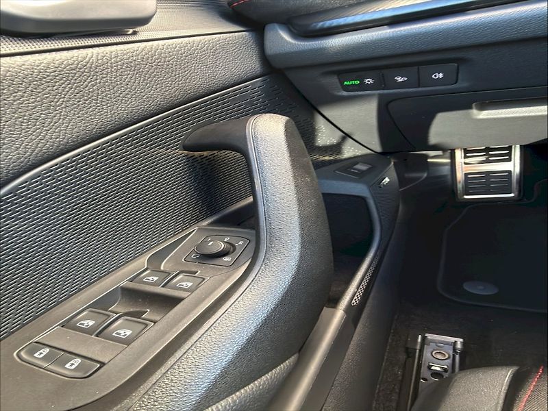 Škoda Octavia (2025) COMBI RS 2,0 TSI 195 KW 7-STUP - fotka 21 z 26