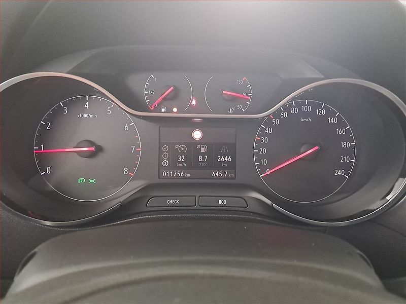Opel Crossland X (2022) 1.2 Turbo, Automat, Serv.kniha - fotka 11 z 16
