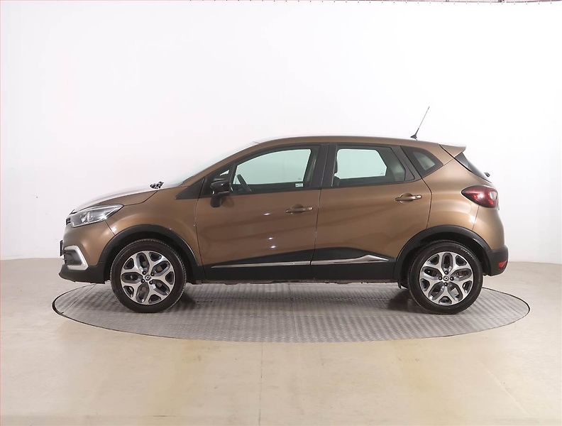 Renault Captur (2017) 1.2 TCe, Navi, Tempomat - fotka 3 z 17