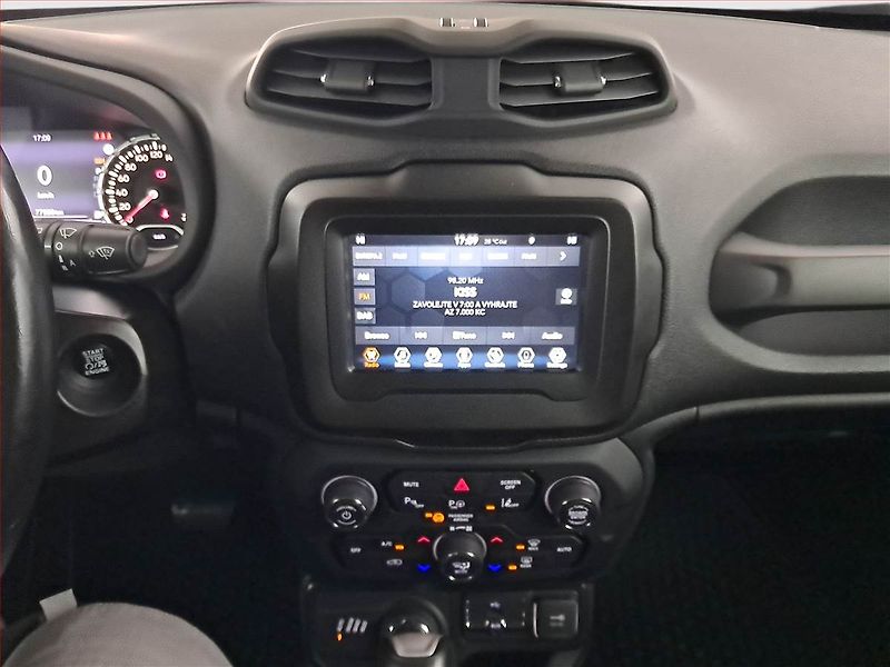 Jeep Renegade (2021) 2.0 MultiJet, 4X4, Automat - fotka 12 z 18