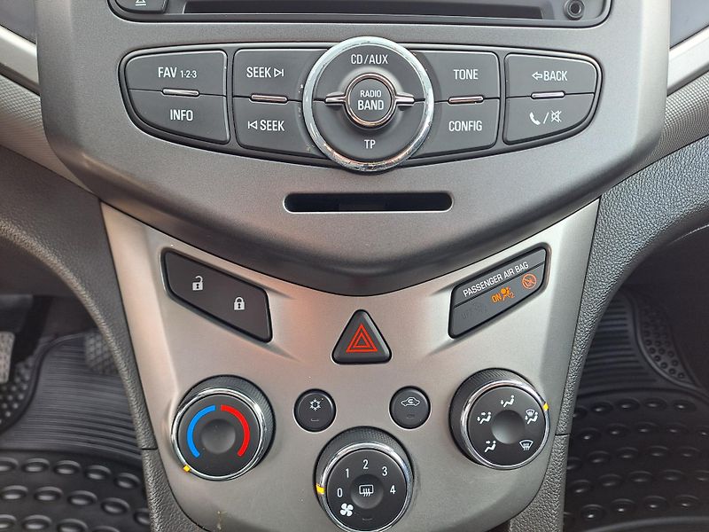 Chevrolet Aveo (2013) 1.2 1.MAJITEL 2xKOLA, SERVISKA - fotka 20 z 29