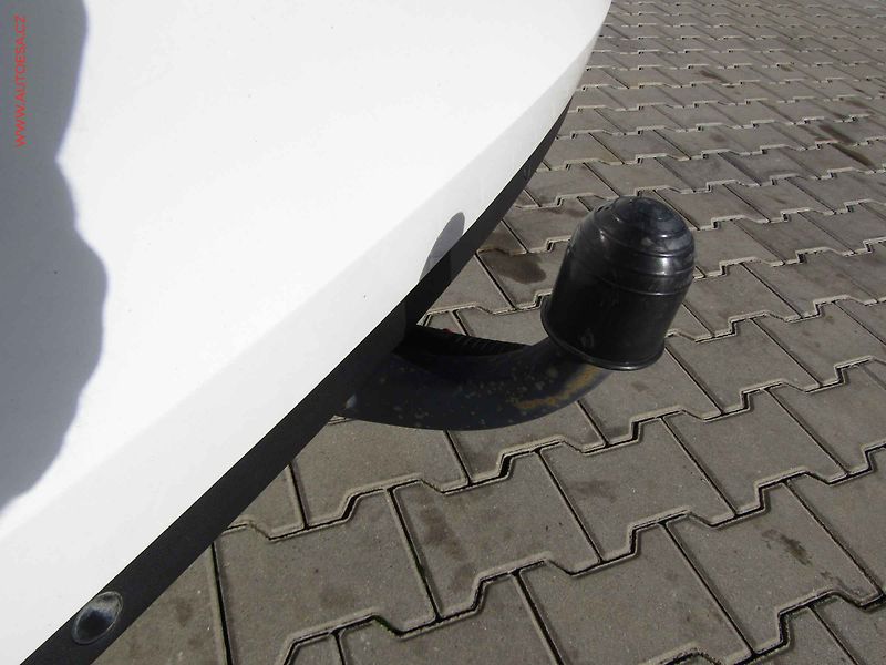 Škoda Octavia (2014) 2.0 TDi, 2.maj, AC, bixen - fotka 19 z 20