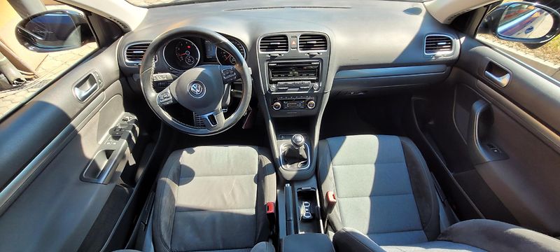 Volkswagen Golf (2012) 1,2TSi 77kW benzín „STYLE“ - fotka 14 z 32