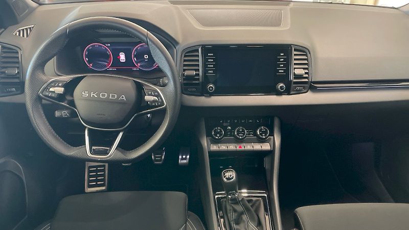 Škoda Karoq (2025) Sportline 1.5TSI 110kW - fotka 5 z 32