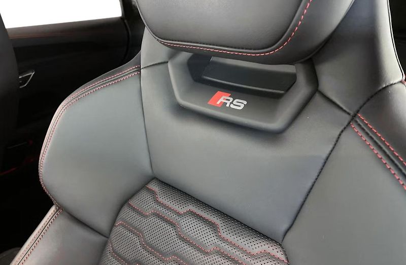 Audi RS e-tron GT AWD 360k Laser Night vision - fotka 16 z 26