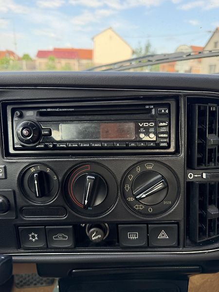 Saab 900 (1989) Turbo kabriolet - fotka 12 z 18
