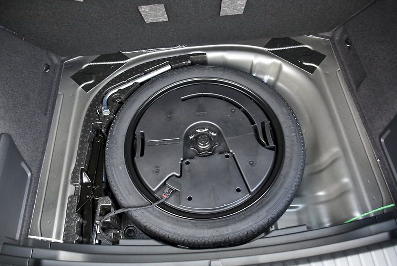 Škoda Karoq (2026) Sportline 1,5 TSI 110 kW 7° au - fotka 34 z 39