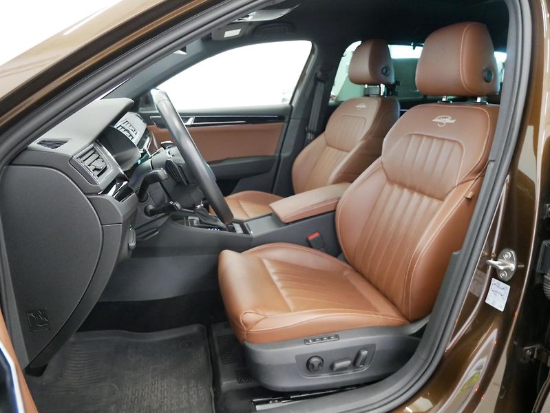 Škoda Superb - fotka 11 z 30