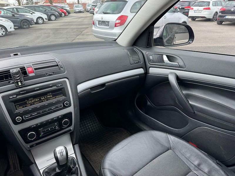Škoda Octavia (2010) 1.6 TDI 77kW - fotka 16 z 29