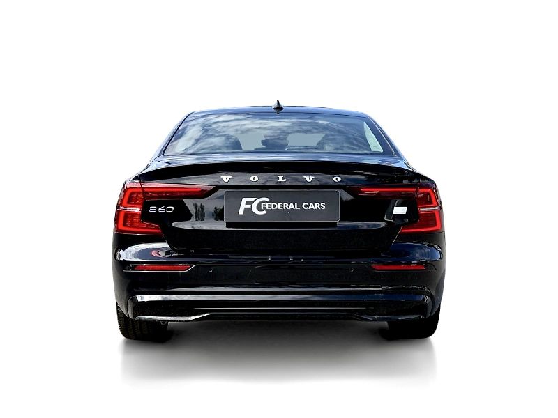 Volvo S60 T8 AWD ULTIMATE DARK // 335 kW - fotka 4 z 39