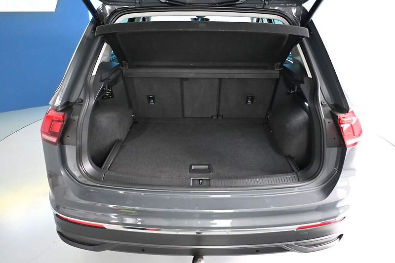 Volkswagen Tiguan (2023) 2.0 Matrix LED Tažné Kamera AC - fotka 8 z 38