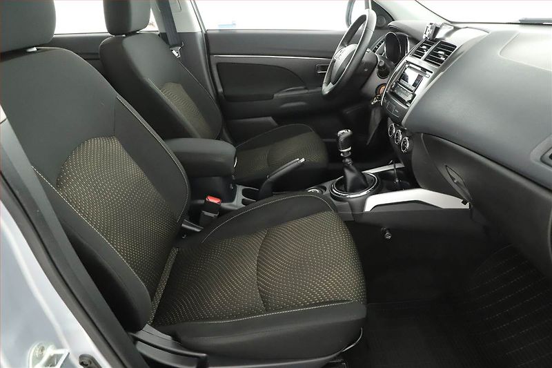 Mitsubishi ASX (2013) 1.8 DI-D MIVEC, 4X4, ČR,1.maj - fotka 7 z 16