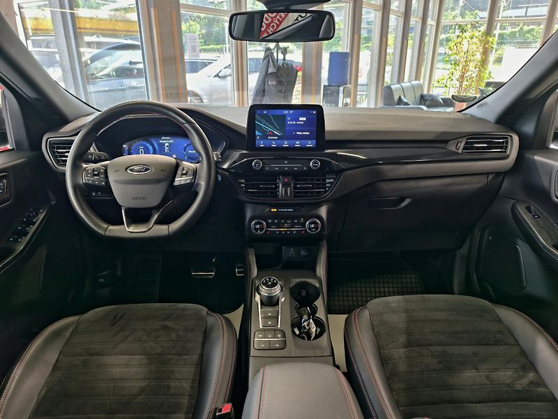 Ford Kuga 2.0 EcoBlue 140kW ST-Line 4x4 - fotka 9 z 28