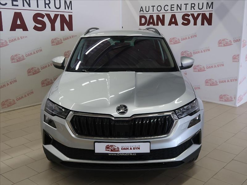 Škoda Karoq 2,0 TDI DSG Tour 1.majitel - fotka 2 z 42