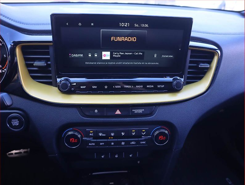 Kia XCeed (2021) 1.6 CRDi, Automat, Serv.kniha - fotka 12 z 20