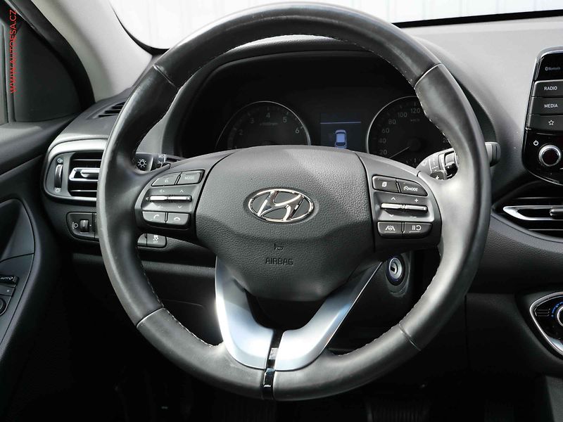 Hyundai i30 (2022) 1.5 T-GDi, ČR, Smart, AT, LED - fotka 13 z 20