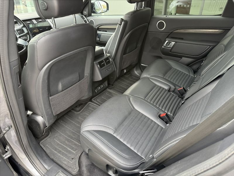 Land Rover Discovery 3,0 R-DYNAMIC SE D300 - fotka 20 z 26