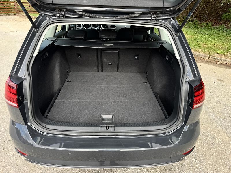 Volkswagen Golf Variant (2019) Highline - fotka 8 z 28