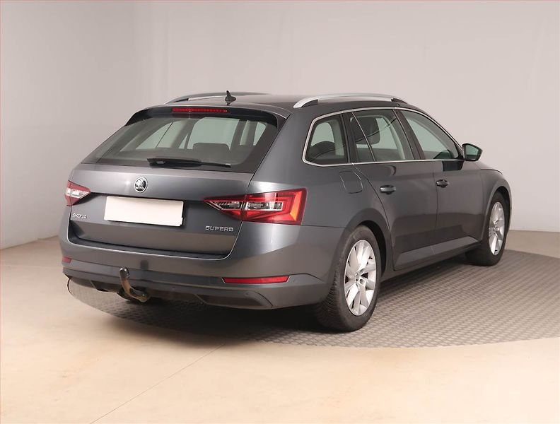 Škoda Superb (2019) Style Plus 2.0 TDI, Automat - fotka 5 z 17