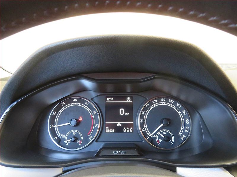 Škoda Kamiq (2021) 1.0 TSI, Serv.kniha, Tempomat - fotka 11 z 17
