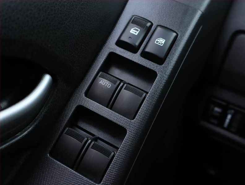 Isuzu D-Max (2017) 1.9 D, 4X4, Kůže, Navi - fotka 16 z 24