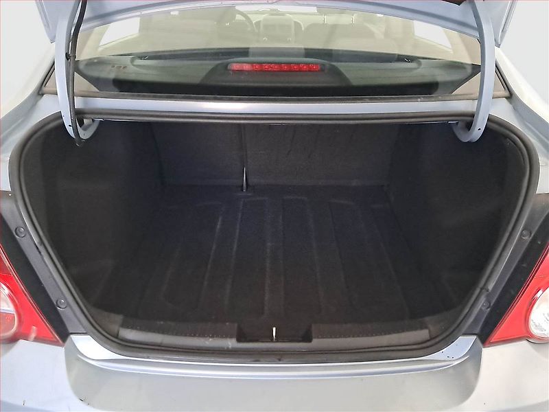 Chevrolet Aveo (2013) 1.6 i 16V, nová STK, Klima - fotka 12 z 13