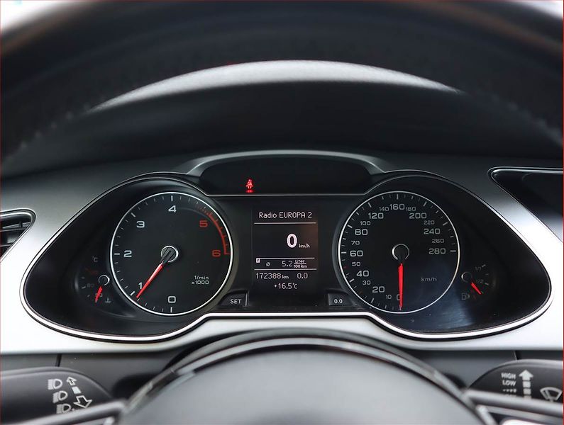 Audi A4 (2015) Design 2.0 TDI, Bi-Xenony - fotka 11 z 18
