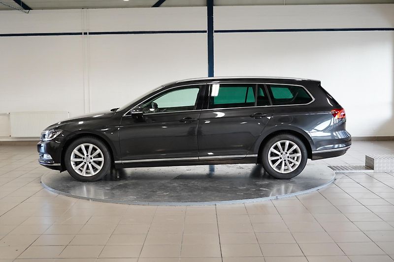 Volkswagen Passat - fotka 3 z 29