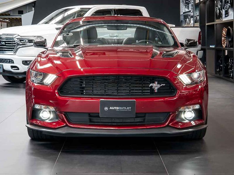 Ford Mustang (2016) 5.0 V8 GT California Special - fotka 10 z 30