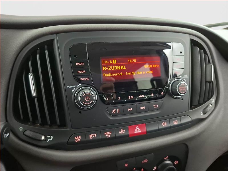 Fiat Dobló (2017) 1.4 T-Jet, 5Míst, ČR, 1Maj - fotka 14 z 16