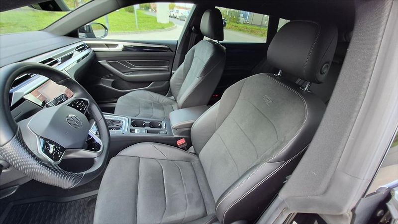 Volkswagen Arteon 2,0 TDi 110 Kw  Shooting Brake - fotka 8 z 27