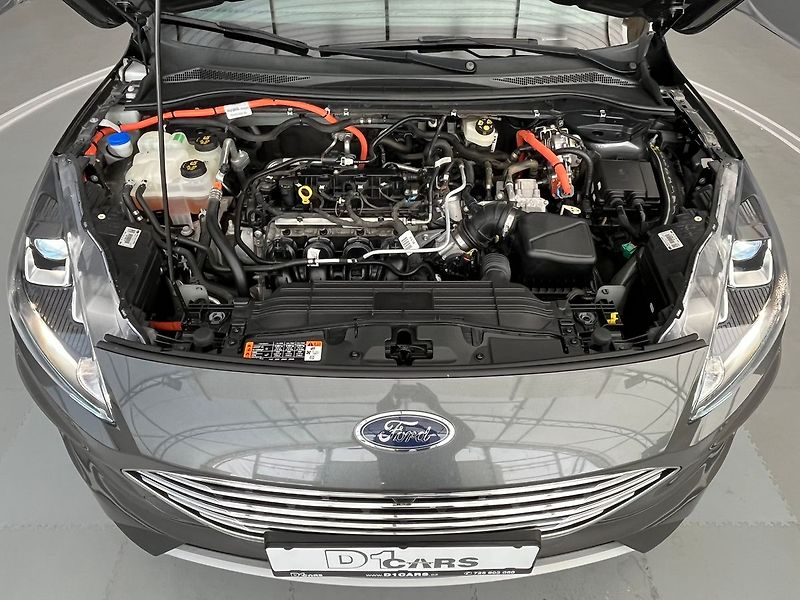 Ford Kuga 2.5 HEV 4x4 Titanium - fotka 38 z 49