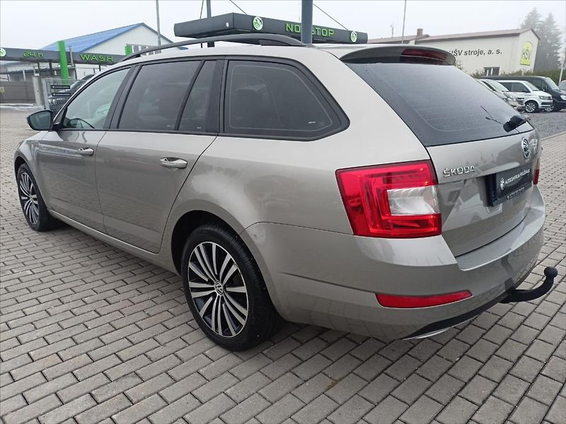 Škoda Octavia 2,0 TDI - fotka 7 z 18